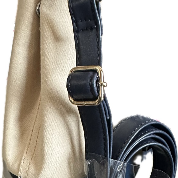 Designer Handbag Kate Spade Rare Patent Canvas Crossbody Tote Bag w/Dust Cover - Picture 8 of 17